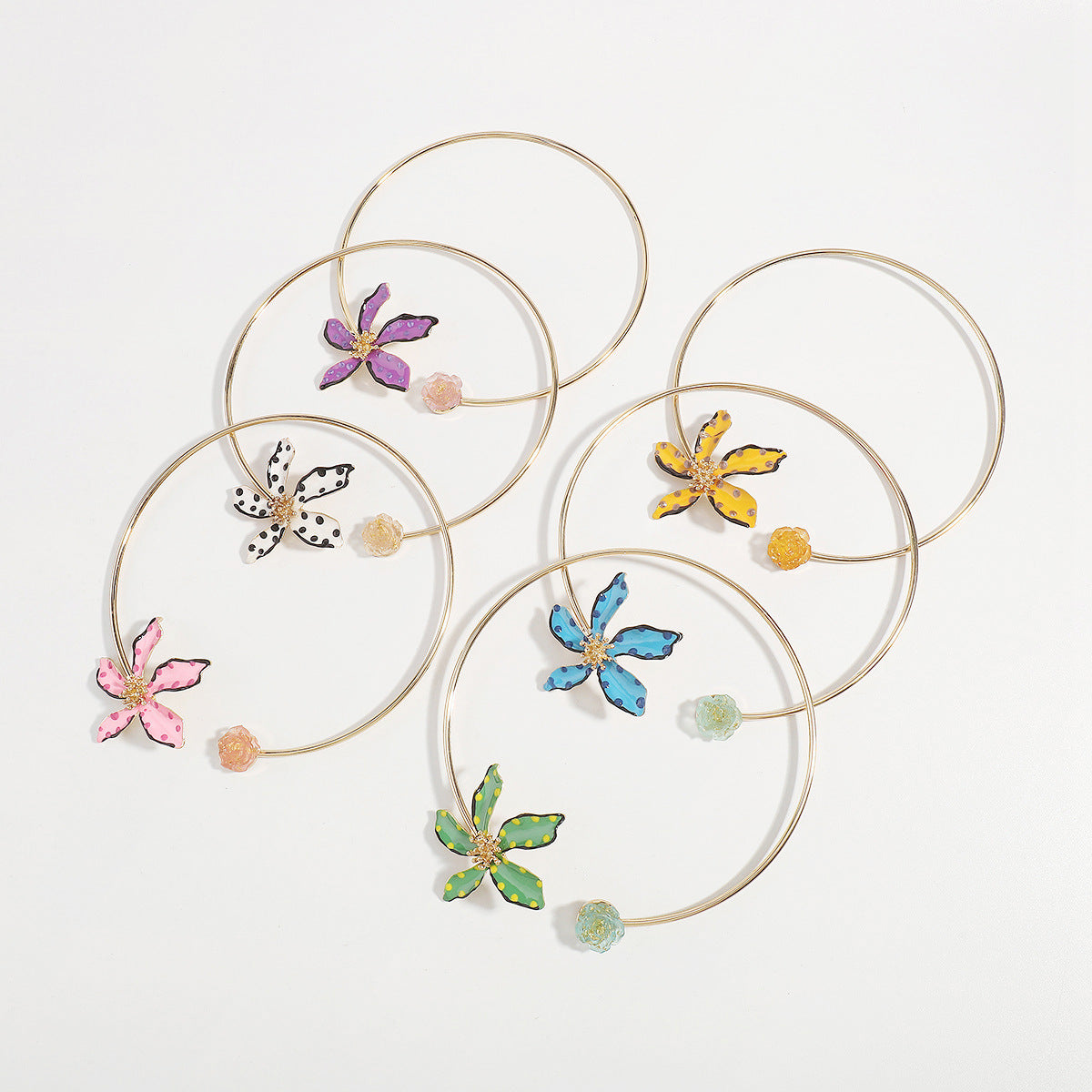 Sweet and Edgy Floral Polka Dot Earrings for Women Made of Alloy with Enamel Finish