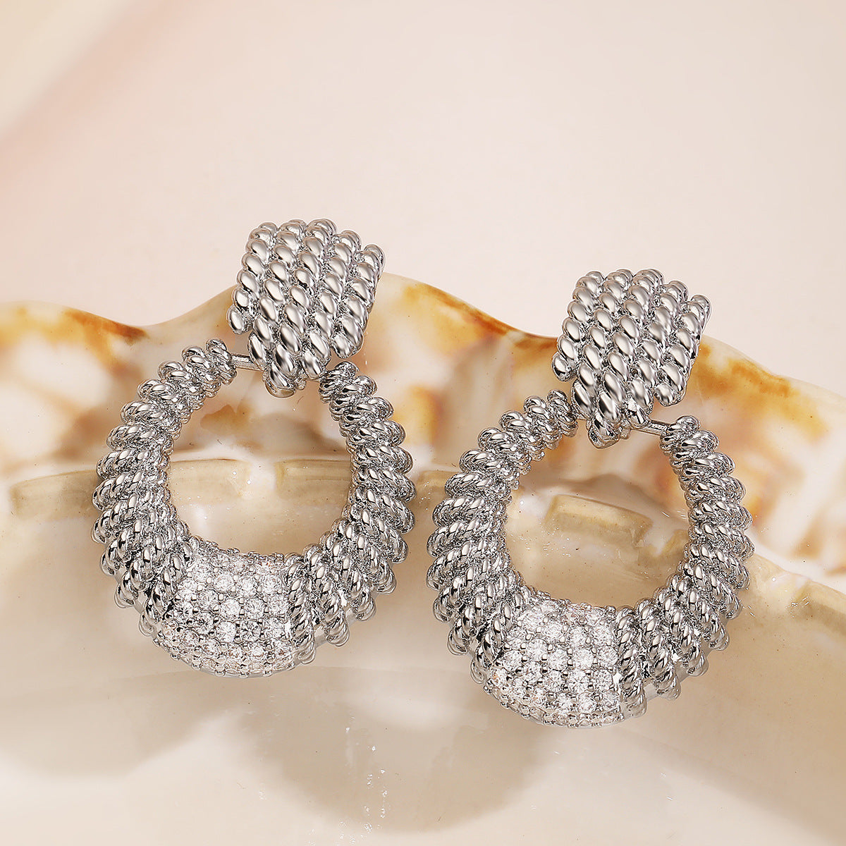 Pendientes de Cobre Geométricos de Estilo Vintage con Baño de Oro de 18K y Detalles de Circonitas para Mujer