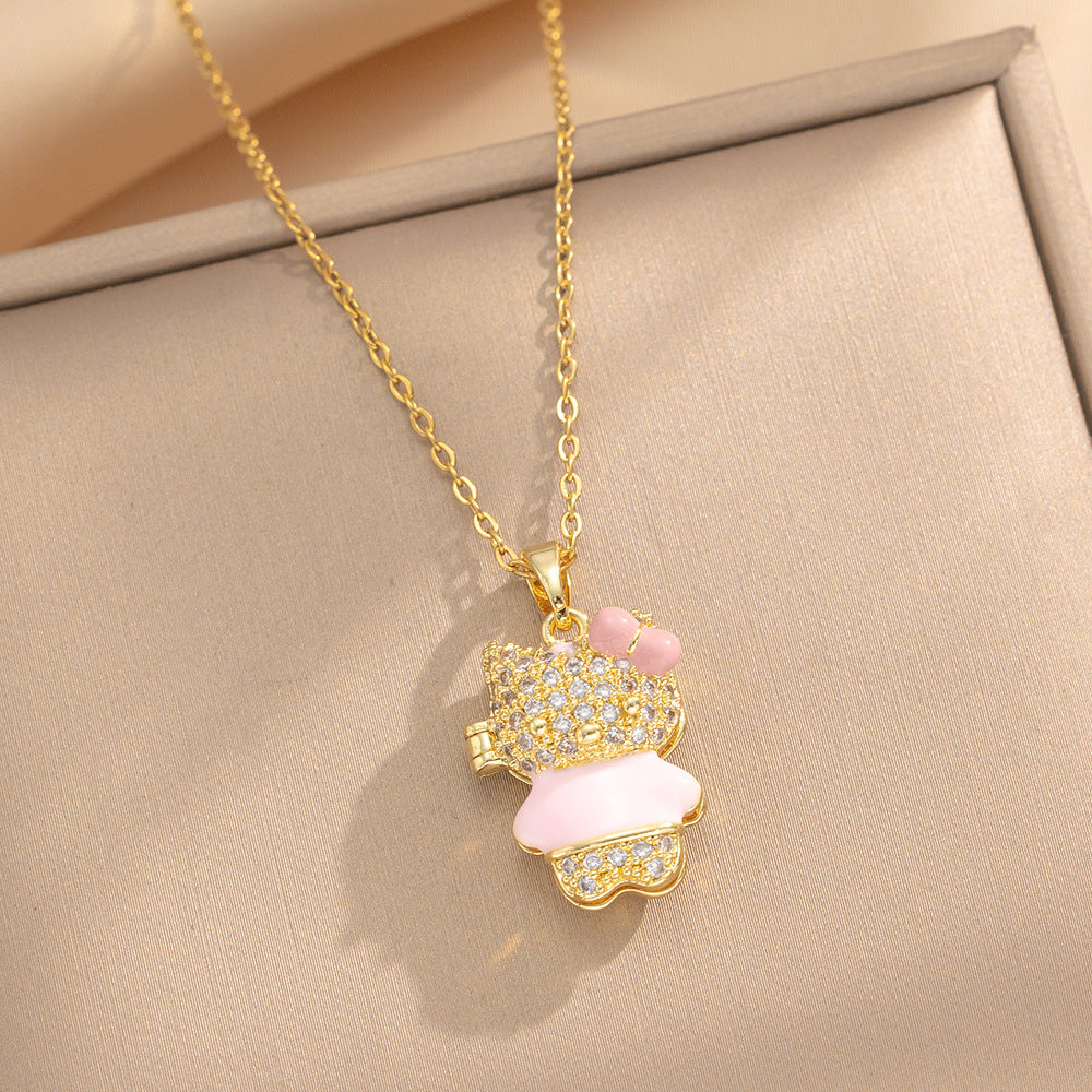 Luxury Cat Pendant Necklace in Titanium Steel with Micro-Paved Zirconia and 18K Gold Plating, Delicate Clavicle Chain for Women and Men