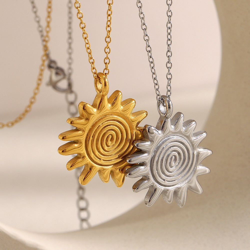 Collana con pendente minimalista a forma di sole in acciaio inossidabile placcato oro 18 carati da donna