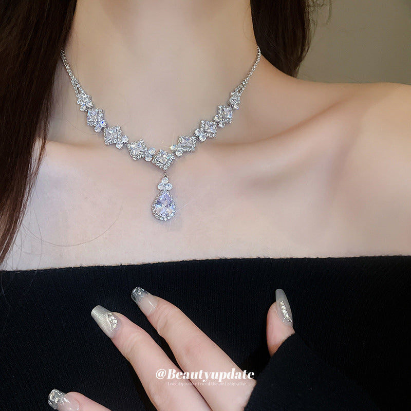 Elegante Collar y Pendientes de Cobre con Circonitas en Forma de Gota de Agua para Mujer, Conjunto de Lujo Minimalista con Cadena a la Clavícula