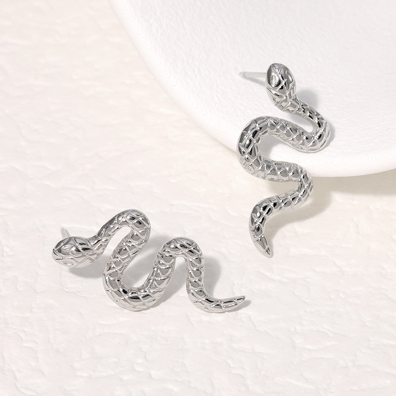 Punk-Style Snake-Shaped Titanium Steel Stud Earrings with Electroplating Finish for Unisex Wear