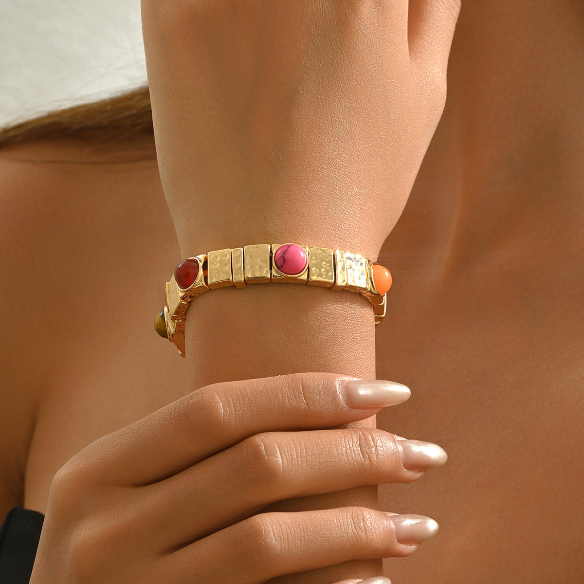 Pulsera de aleación con diamantes de imitación de estilo vintage, geométrica, para mujer, con detalles redondos y de lunares