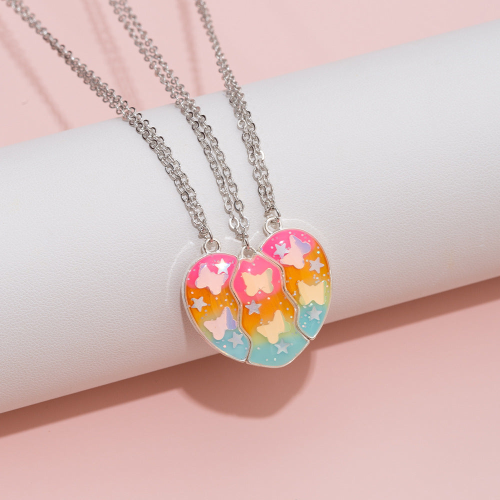 Set di collana in lega con cuore e farfalla da cartone animato per bambini con finitura smaltata, collana con ciondolo dell'amicizia BFF su catena a croce