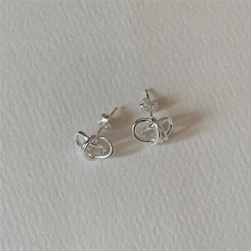 Minimalist Sweet 925 Sterling Silver Plated Geometric Letter Knot Stud Earrings