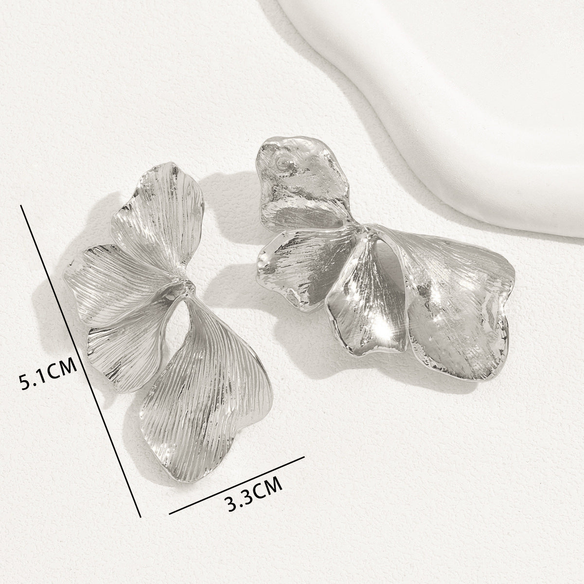 Minimalist Floral Leaf Earrings for Women in Zinc Alloy with Electroplated Finish and Stainless Steel Posts