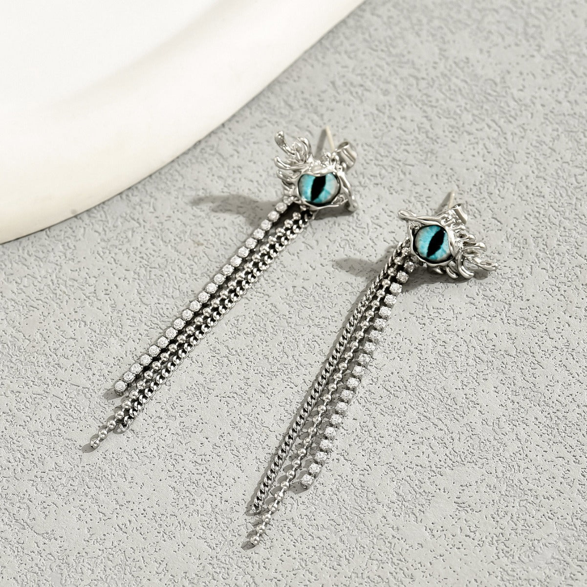 Pendientes de Metal con Resina de Ojo de Demonio Geométrico de Estilo Dulce y Fresco para Mujer
