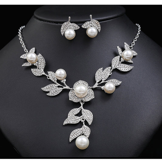Elegante conjunto de collar con colgante de aleación con forma de hoja minimalista para mujer con acabado chapado, joyas de cadena de clavícula con acento de perla