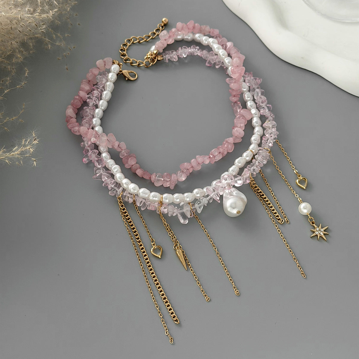 Sweet Geometric Star Brass Plated Necklace with Imitation Pearl Tassel and Rivet Details for Women