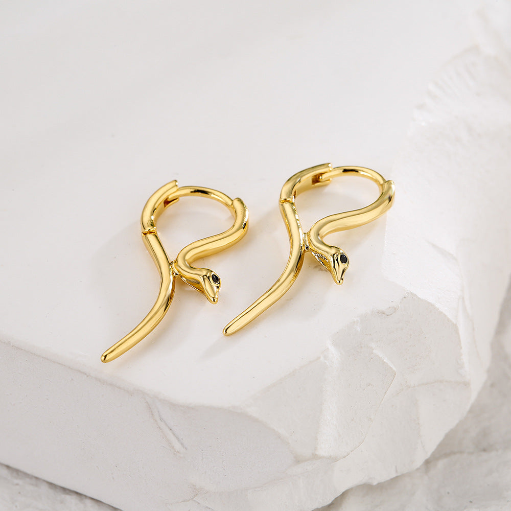 Orecchini a cerchio minimalisti in rame a forma di serpente con placcatura in oro 18K e intarsio di zirconi per donna