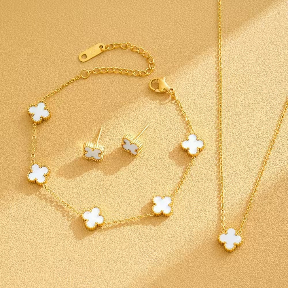 Elegant 18K Gold Plated Titanium Steel Floral Pendant Jewelry Set with Cable Chain