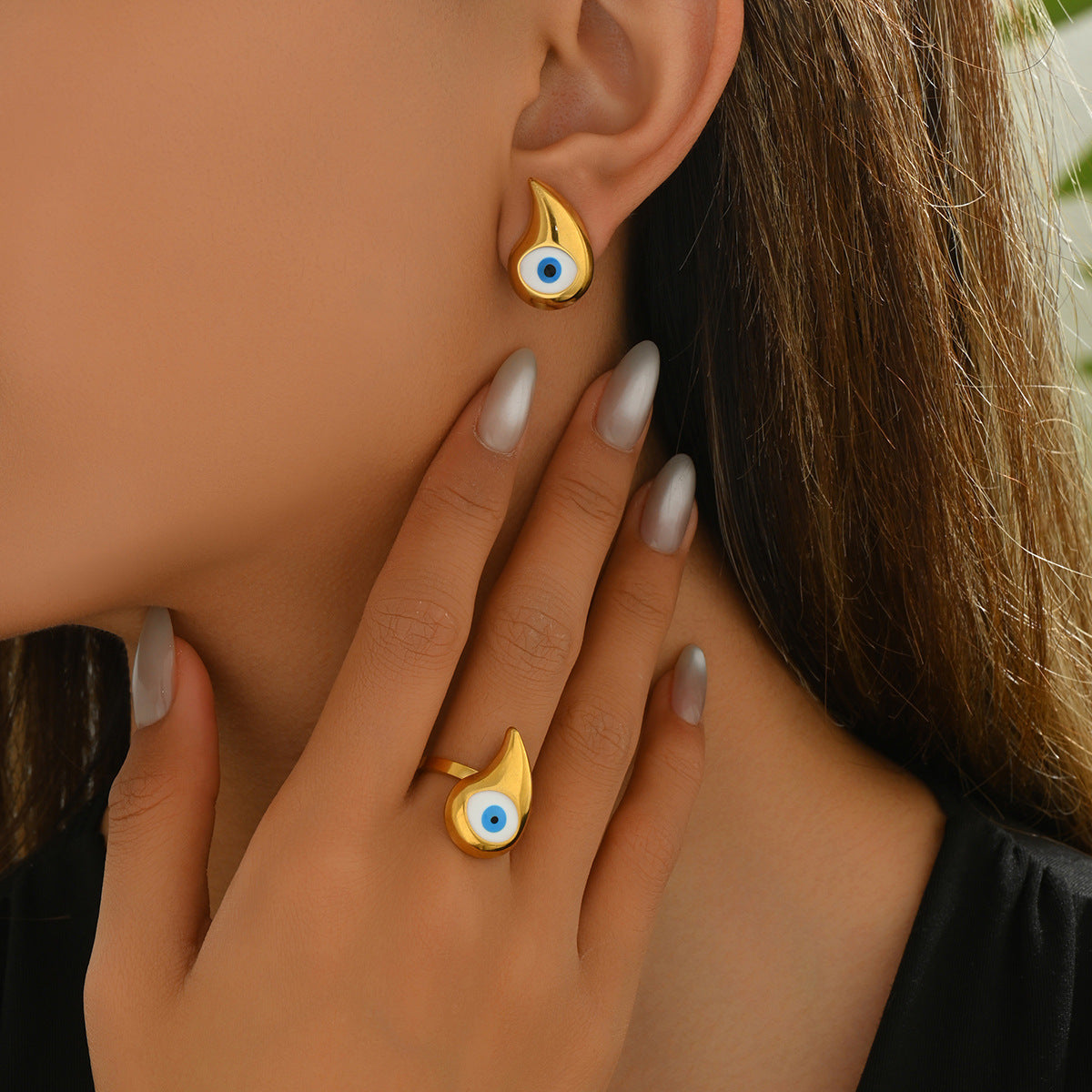 Elegante conjunto de anillo y pendientes de cobre esmaltado con forma de ojo para mujer