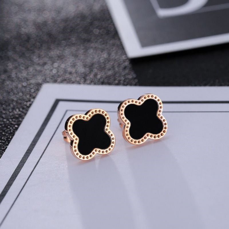 Minimalist Clover-Shaped Titanium Steel Stud Earrings for Women with Rose Gold and Black Accents
