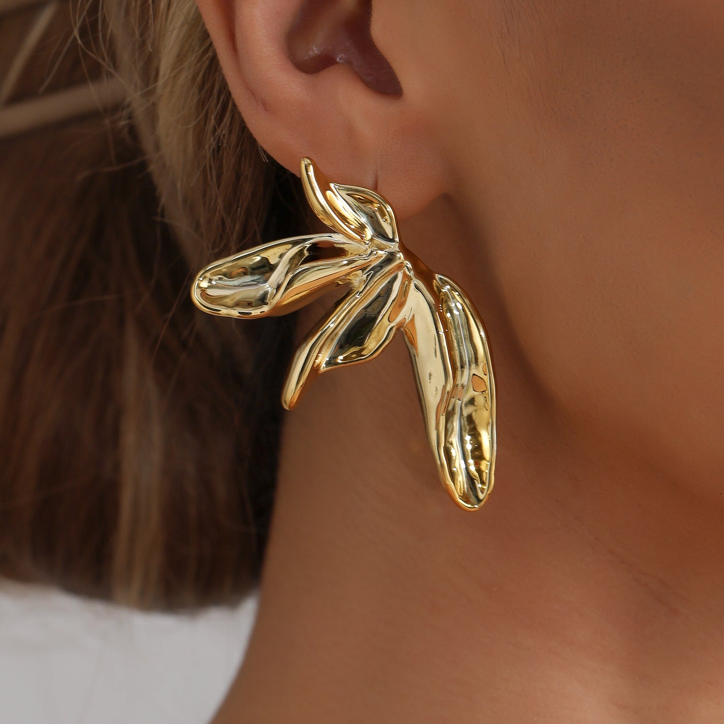Vintage Geometric Floral Zinc Alloy Plated Wing Earrings for Women