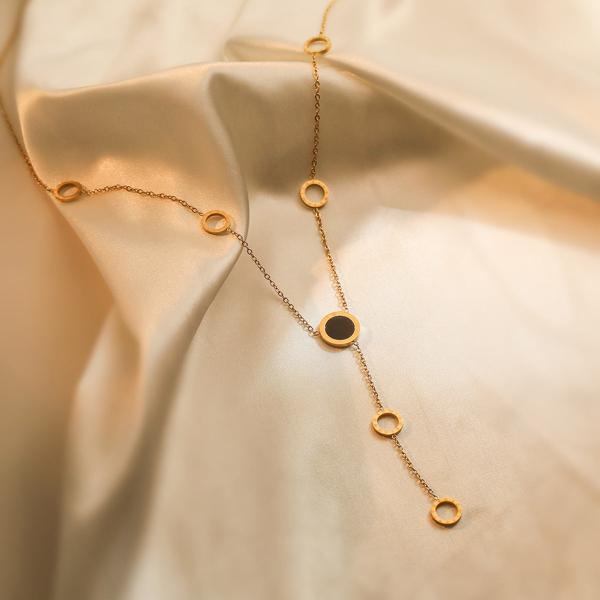 Collana Minimalista Geometrica da Donna in Acciaio al Titanio, Catena Ipoallergenica per Clavicola da Indossare a Strati