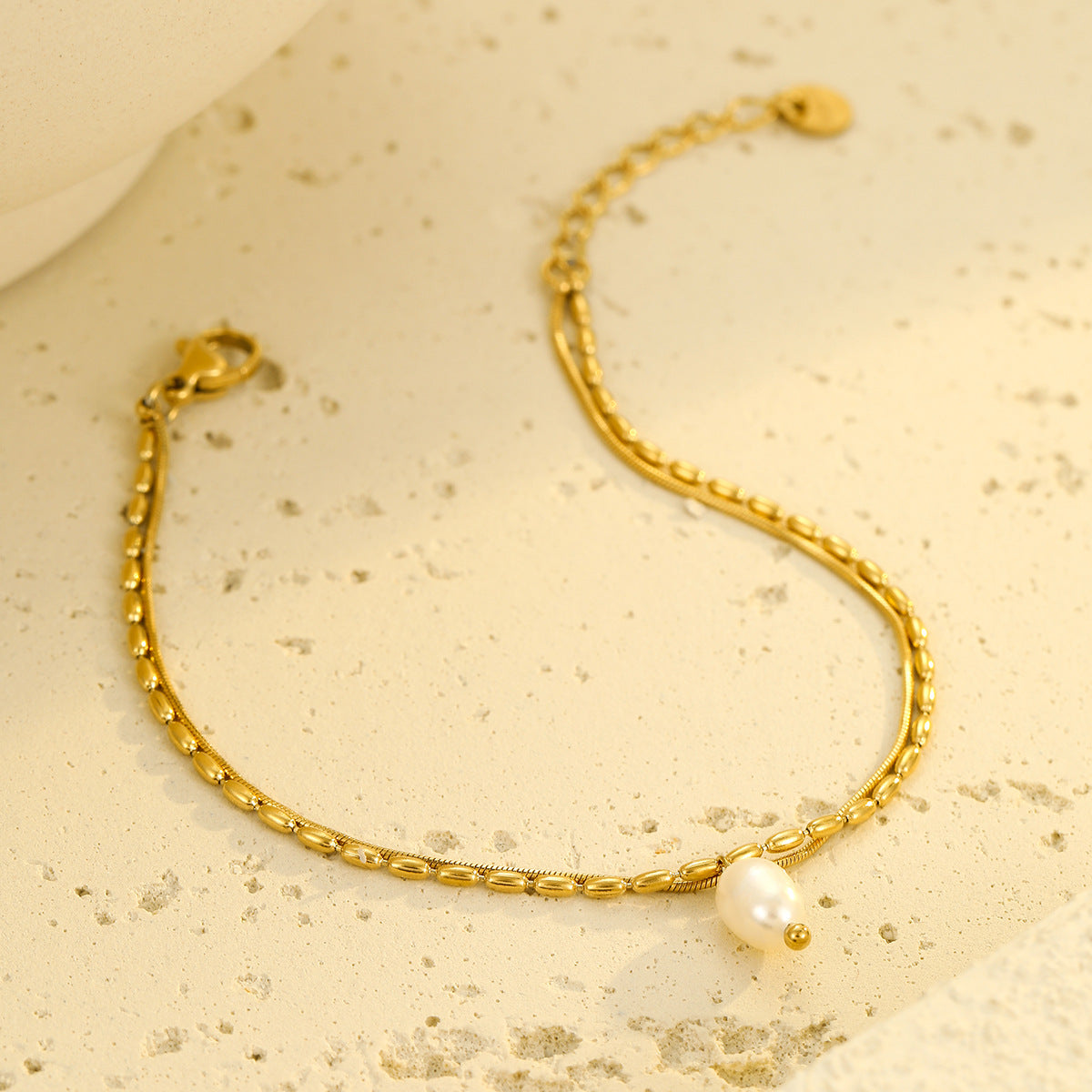 Fashionable Minimalist Double-Layer Stainless Steel Bracelet with Natural Freshwater Pearls for Women