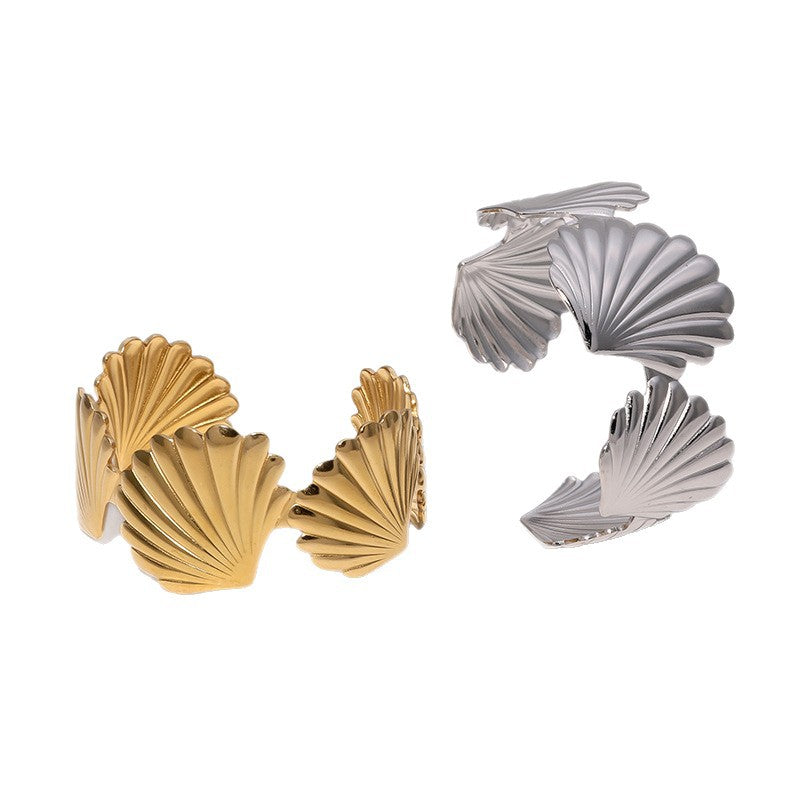Bracciale Minimalista Elegante Regolabile a Maglie Larghe a Scallop in Acciaio Inossidabile da Donna con Finitura Placcata