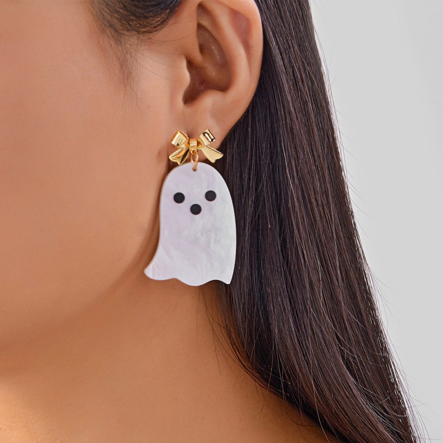 Orecchini Pendenti in Acrilico con Fantasmino Carino per Donne, con Fiocco e Design di Animali Cartoon, Gioielli per Orecchie a Tema Halloween