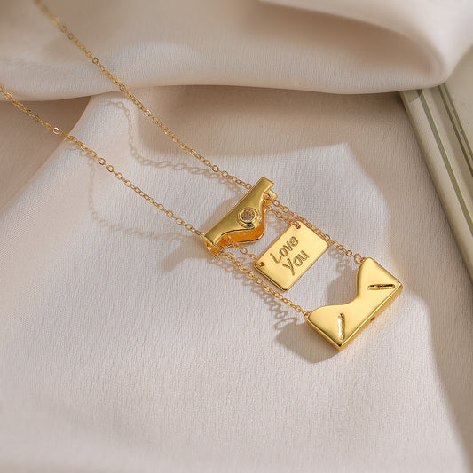 Collar con colgante de sobre geométrico minimalista para mujer, con base de cobre y chapado en oro real, cadena ajustable