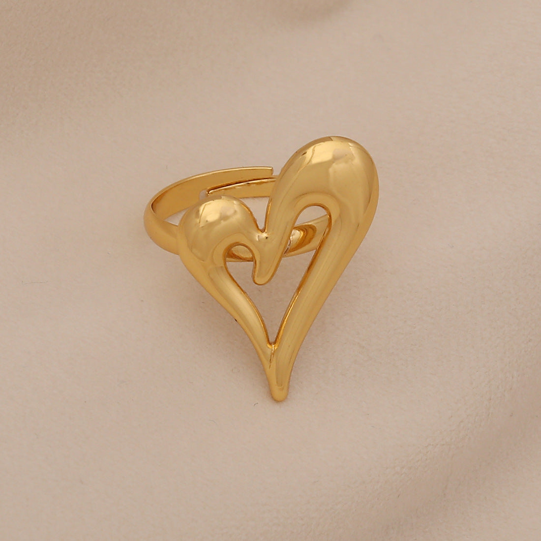 Anello in acciaio inossidabile da donna con farfalla e cuore, finitura placcata