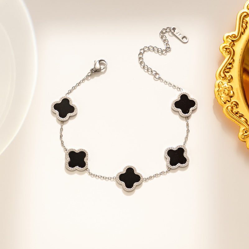 Minimalist Clover-Shaped Titanium Steel Bracelet for Women with Gold Plating and O-Chain Design