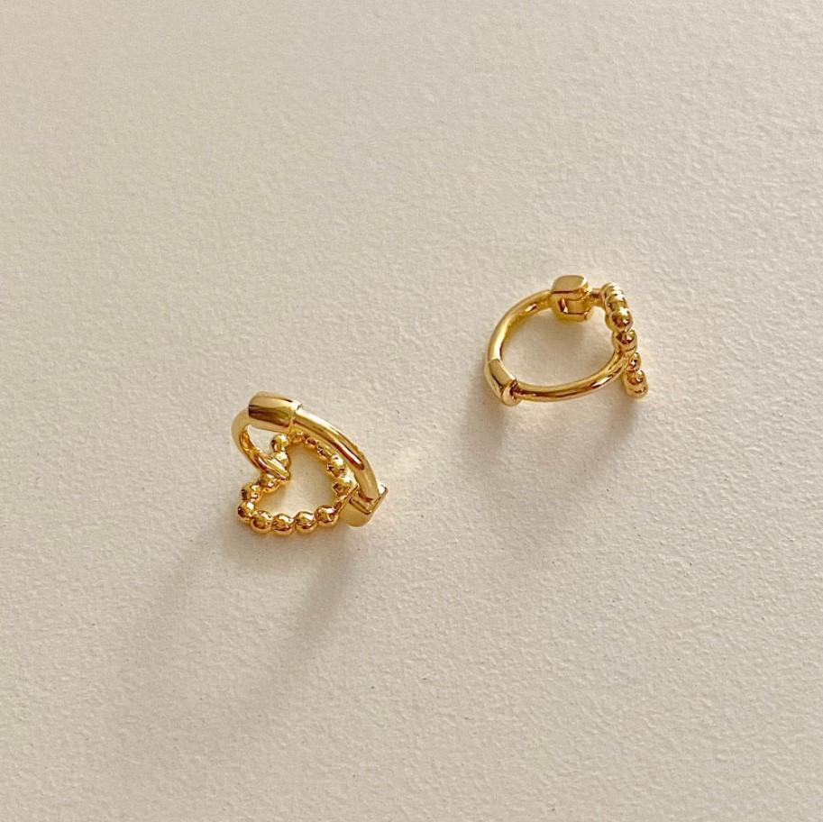 Orecchini a Cuore Minimalisti da Donna in Argento Sterling 925 con Intarsio di Perle