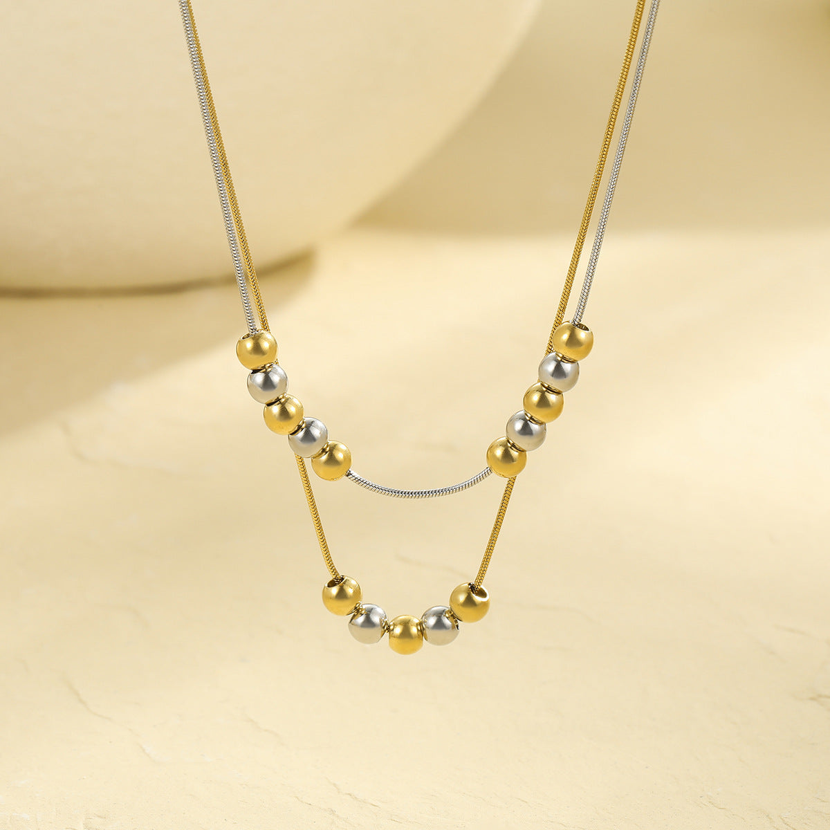 Collar de cadena de serpiente de acero inoxidable geométrico minimalista de moda para mujer con acabado chapado y diseño delicado para la clavícula