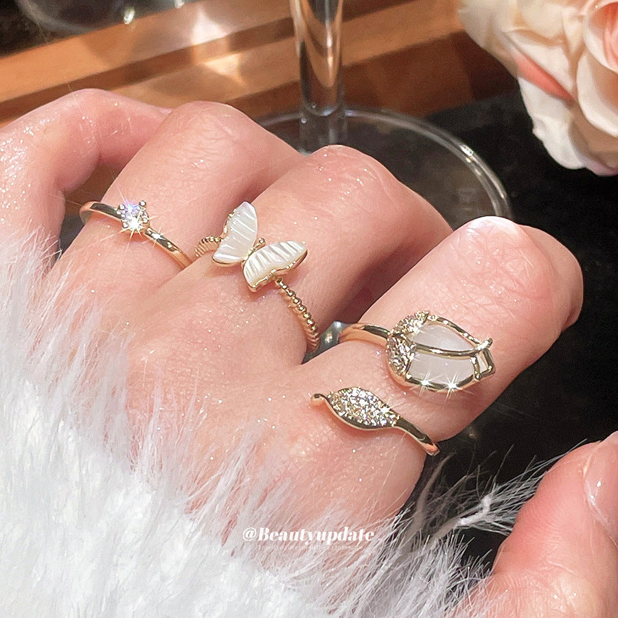 Anillo de Cobre con Incrustaciones de Zirconia en Forma de Elegante Mariposa y Flor para Mujer, Accesorio de Moda de Lujo Ligero para el Dedo Índice