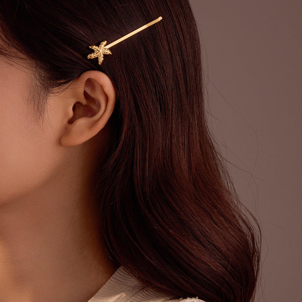 Elegant Starfish Hair Clip for Women Stainless Steel with 18K Gold Plating Minimalist Bar Clip for Bangs and Flyaways