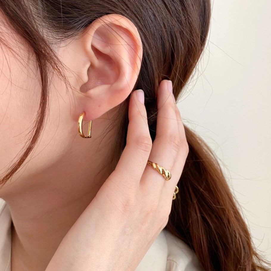 Minimalist Star-Shaped 925 Sterling Silver Hoop Earrings with Letter Detail Handmade for Women