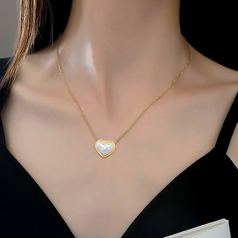 Collana da Donna Minimalista con Perle e Sirena in Acciaio al Titanio Placcato Oro e Delicati Motivi Floreali