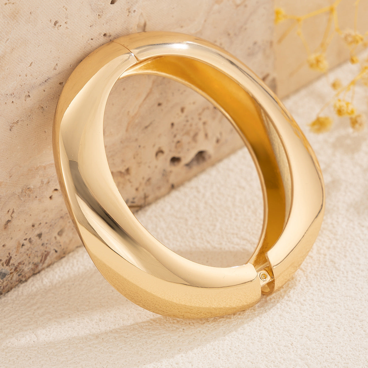 Minimalist Geometric Oval Alloy Plated Bangle Bracelet