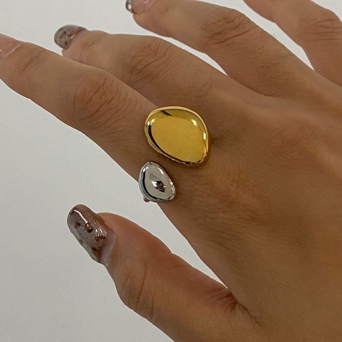 Anello a Goccia Minimalista Geometrico in Acciaio Inox Placcato da Donna, Gioielli a Mano in Acciaio al Titanio