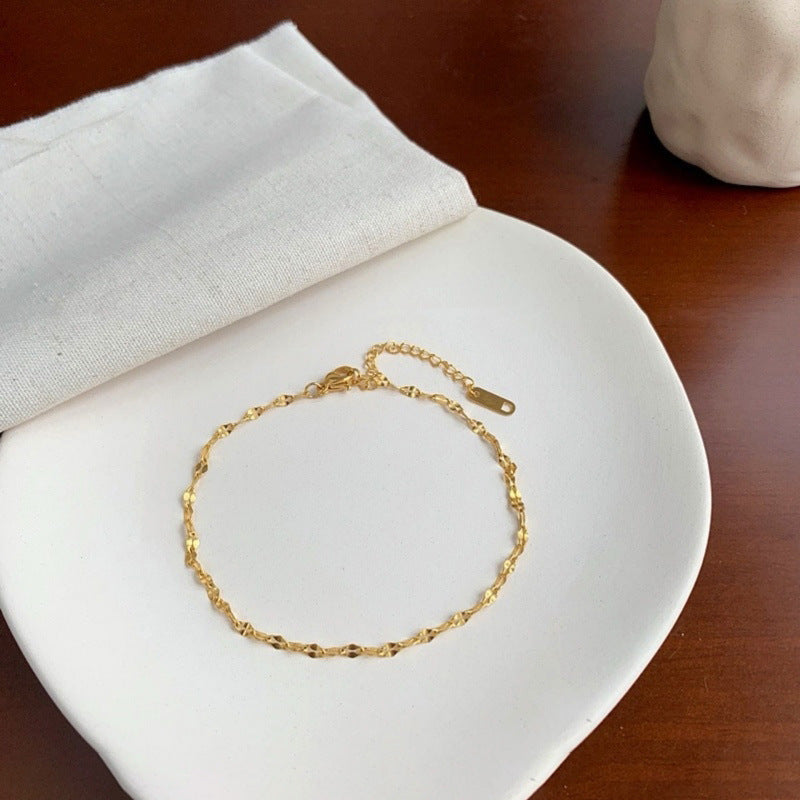 Minimalist Lip-Shaped Anklet for Women Made of Titanium Steel with Starry Sky Pattern and Wavy Texture