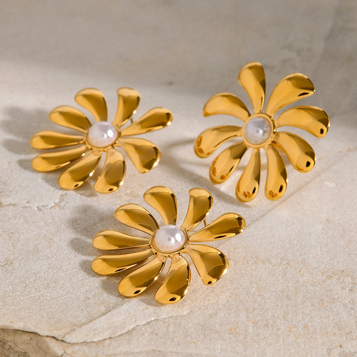 Fashion 18K Gold Plated Stainless Steel Sunflower Pearl Open Ring Floral Stud Earrings for Women