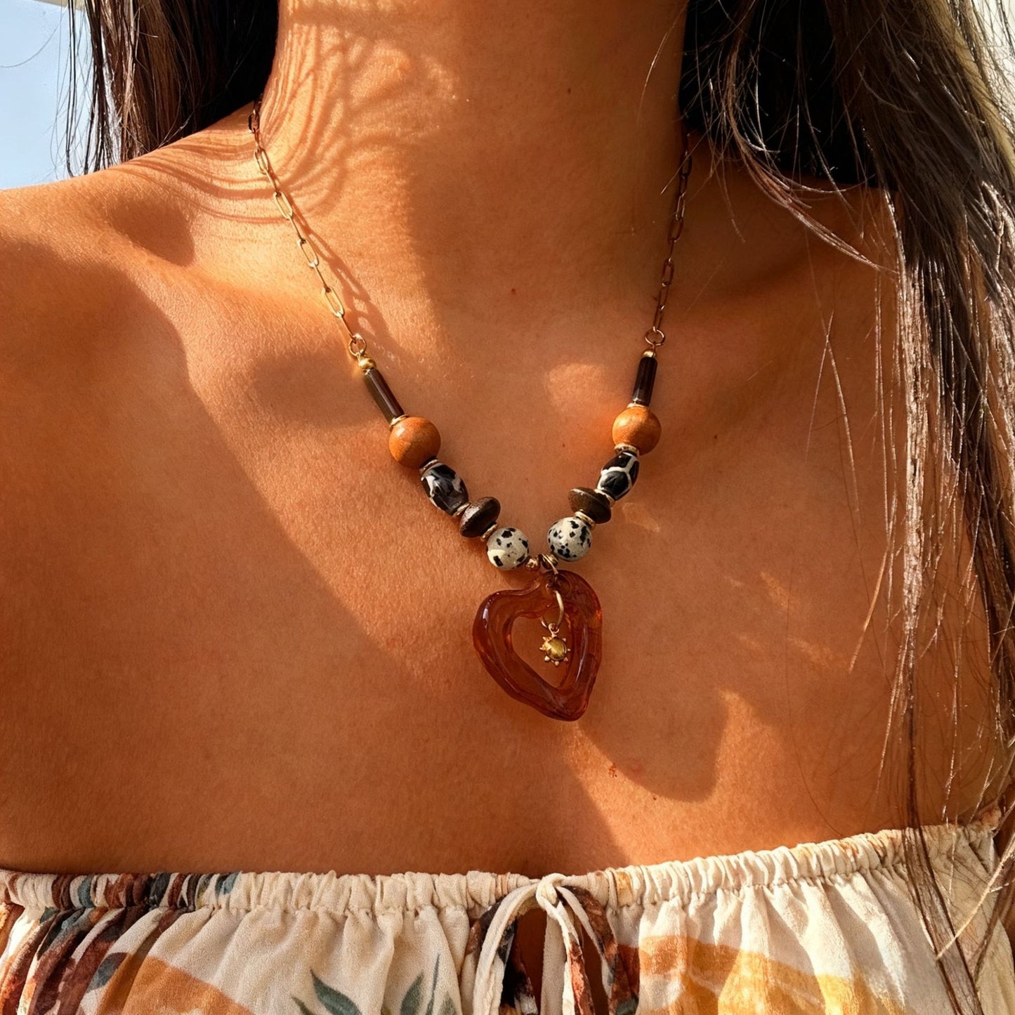 Collana Vintage Bohemien con Cuore in Resina e Acciaio Inossidabile da Donna