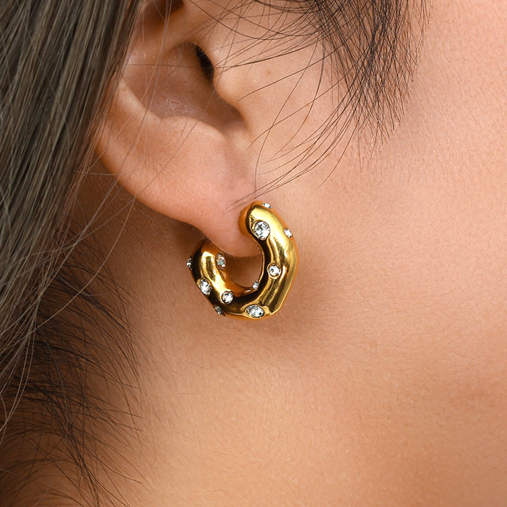 INS Style Geometric Hammered Texture C-Shaped Hoop Earrings with Zircon and Pearl Inlay in 18K Gold Plated Stainless Steel for Women