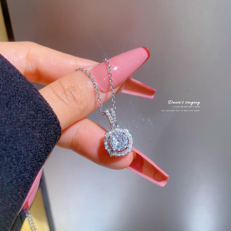 Collana girocollo da donna con ciondolo a zircone geometrico, minimalista, di lusso, in acciaio al titanio