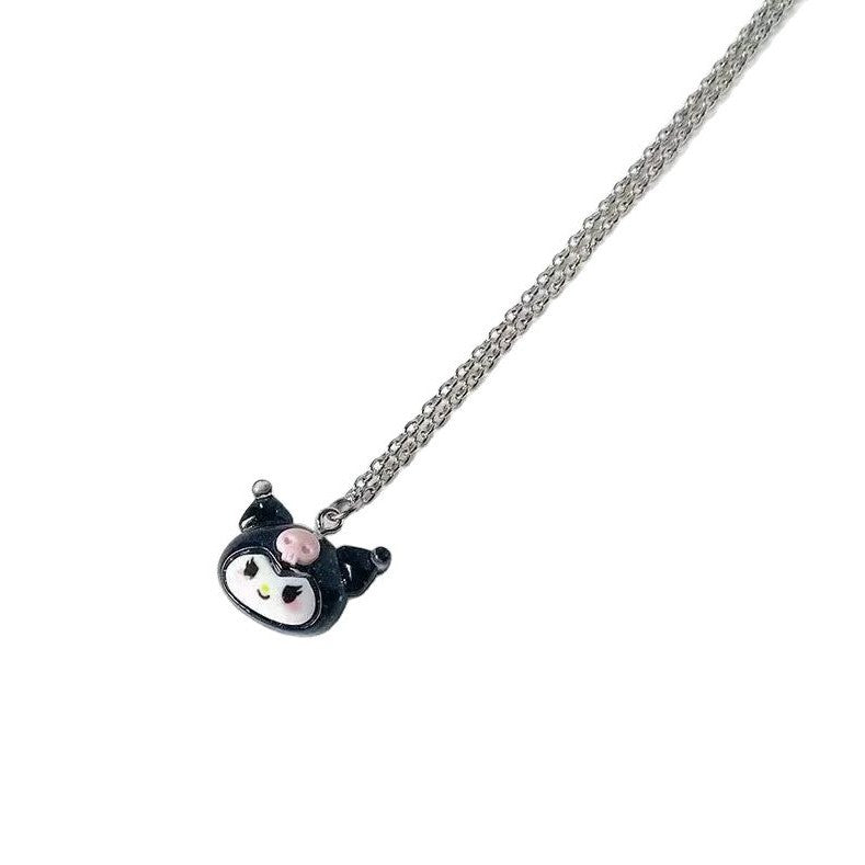 Collar con colgante de resina de personaje de dibujos animados minimalista para niños con acabado de esmalte y cadena tipo caja