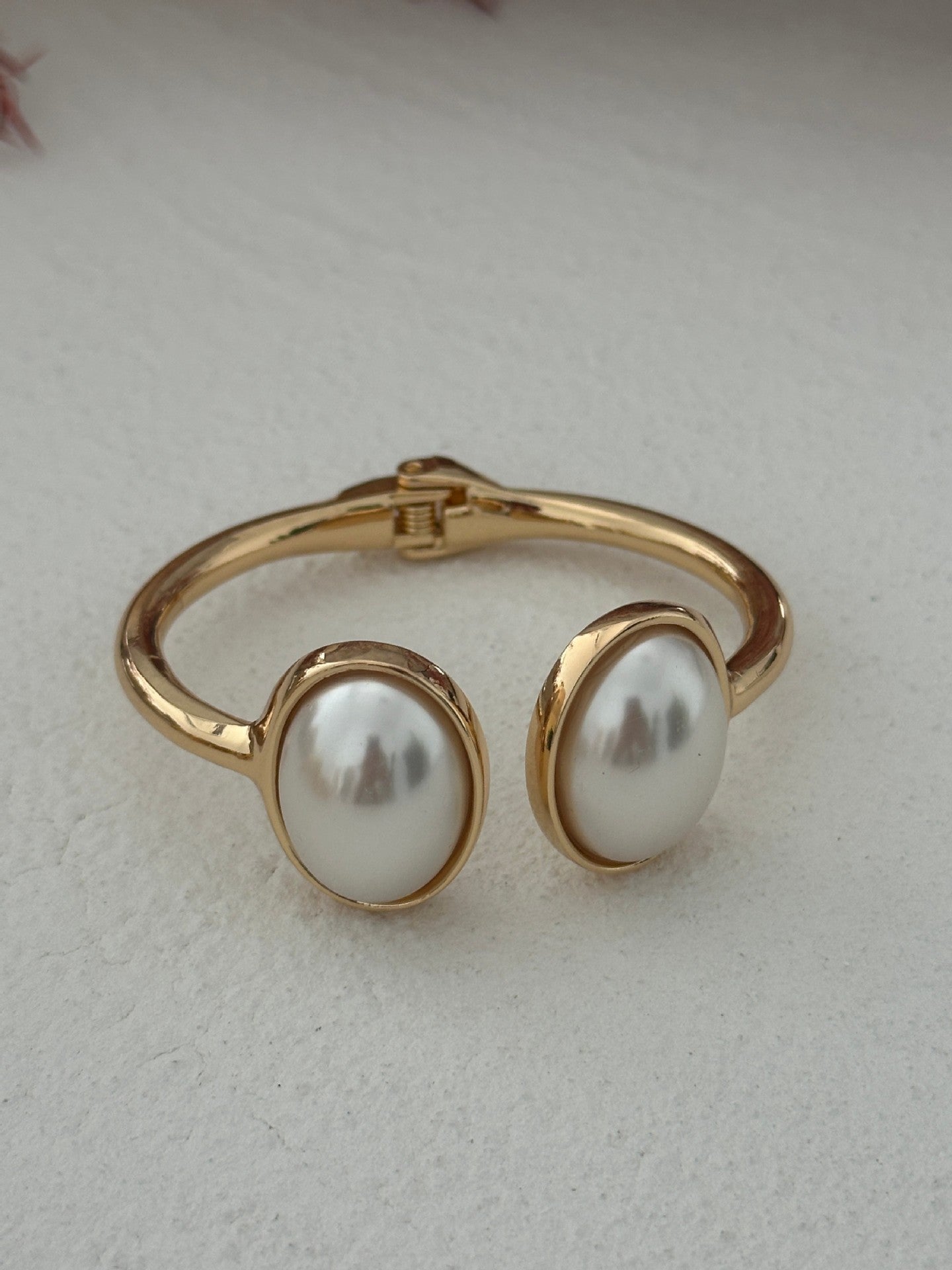 Vintage Luxury Geometric Alloy Plated Pearl Bracelet