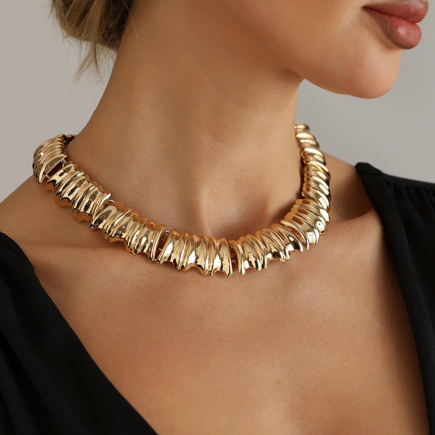 Exaggerated Geometric Gold Plated Alloy Necklace Set with Wave Detail for Women