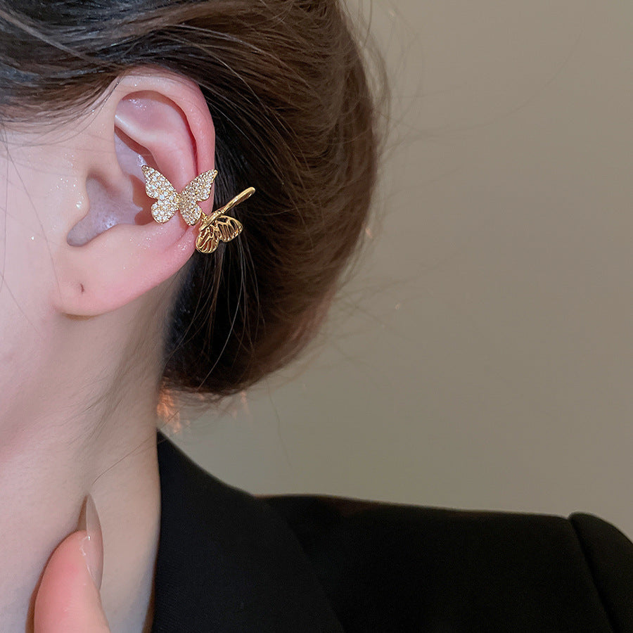 Orecchini da donna in rame con zirconi, dal design geometrico minimalista di lusso a ferro di cavallo