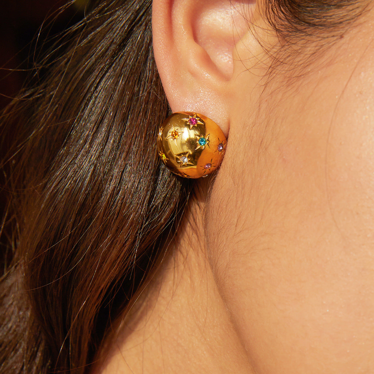 Orecchini a perno eleganti a onda e geometrici in acciaio inossidabile con strass per donna