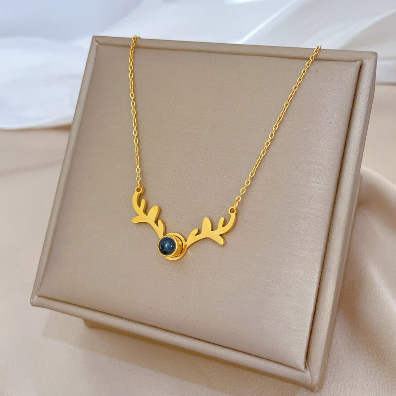 Minimalist Geometric Titanium Steel Plated Necklace for Women with Gold-Plated Projection Stone Pendant and Clavicle Chain Style