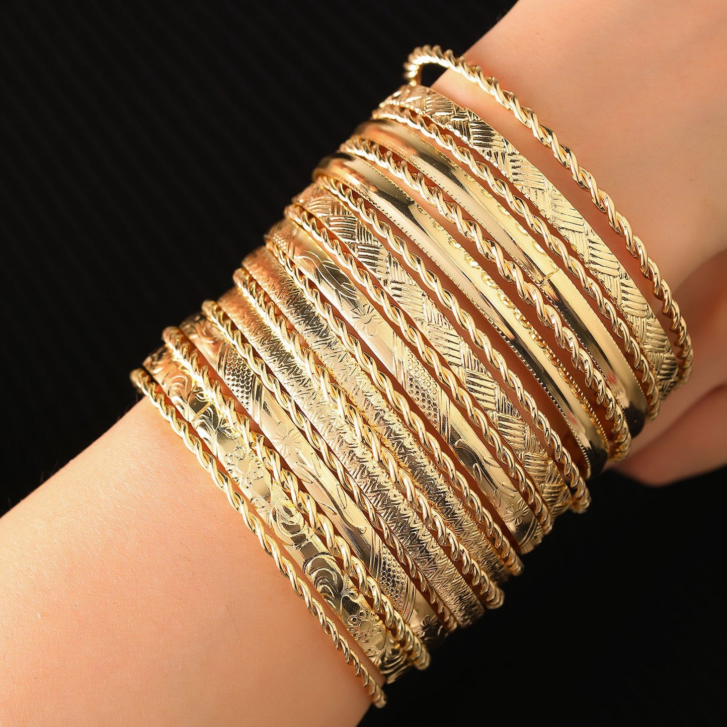 Vintage Ethnic Geometric Round Gold Plated Alloy Bracelet Set