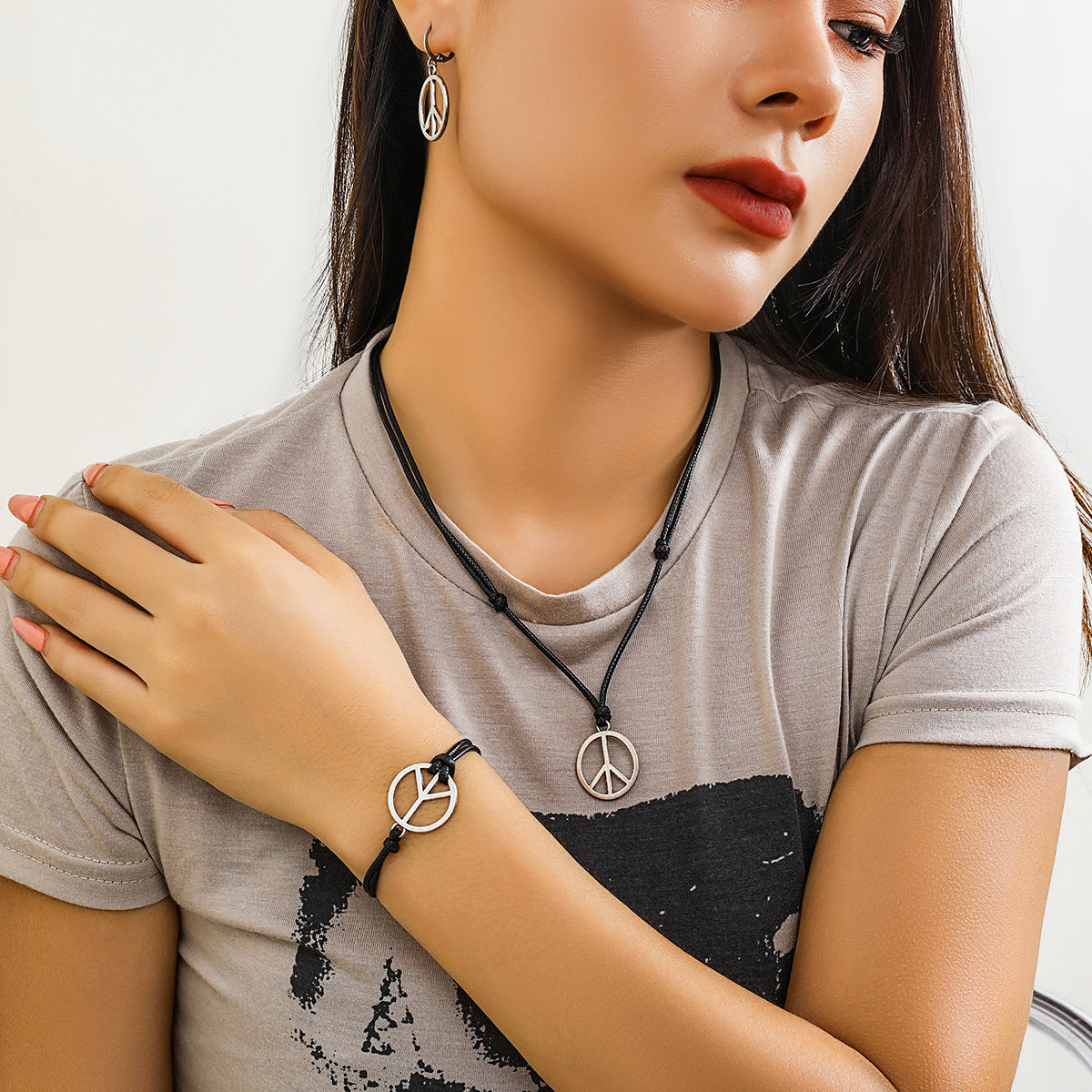 Collana vintage da donna con ciondolo a stella in lega, laccetto regolabile e nappa