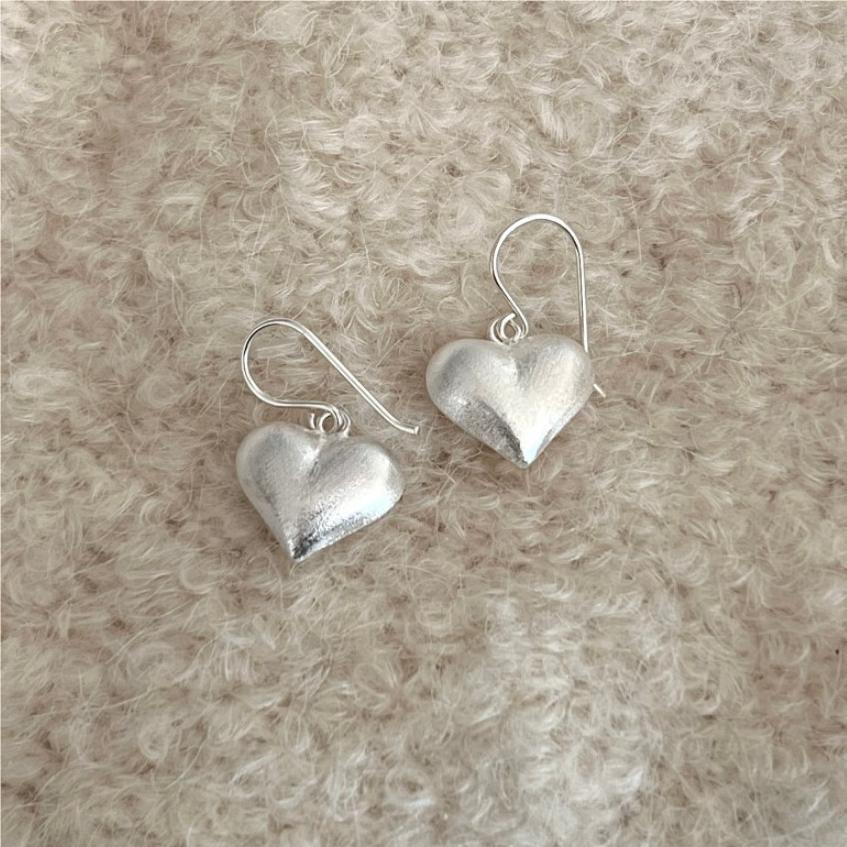 Minimalist Heart-Shaped 925 Sterling Silver Earrings with Brushed Finish for Women