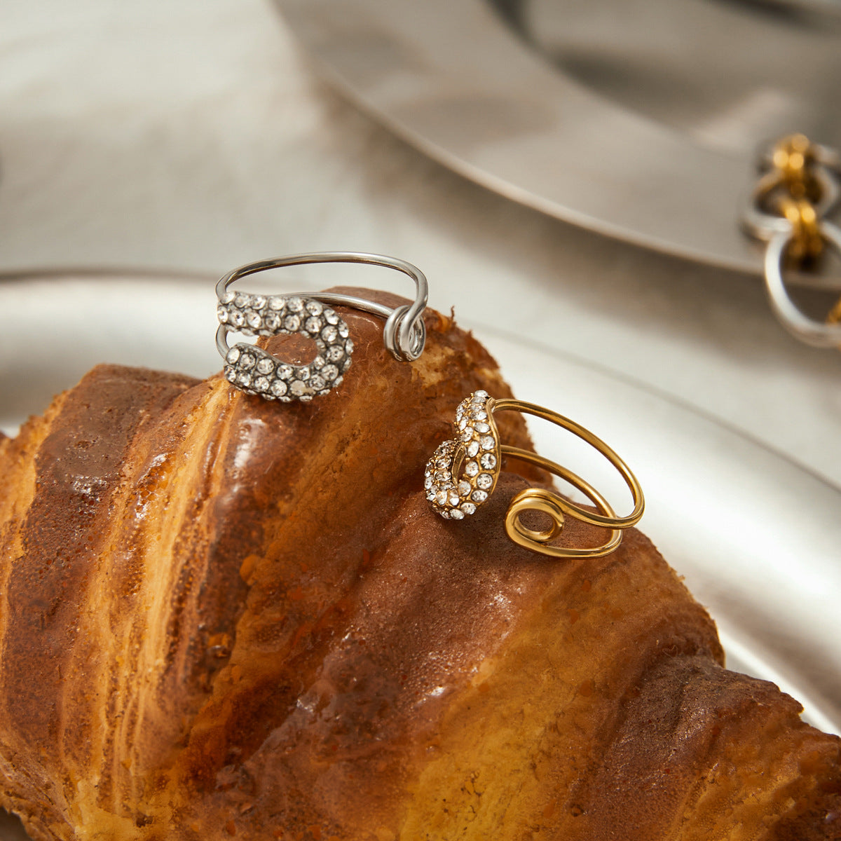 Minimalist Geometric Paperclip Rhinestone Plated Stainless Steel Ring for Women