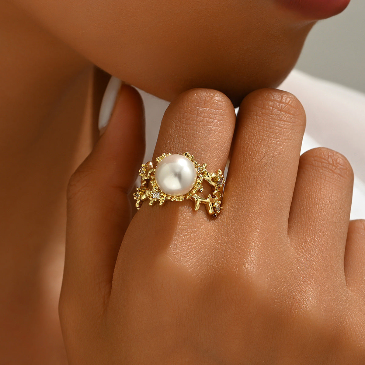 Anello da Donna Minimalista Geometrico in Rame con Intarsio di Perla, Fascia Aperta Stile Lusso