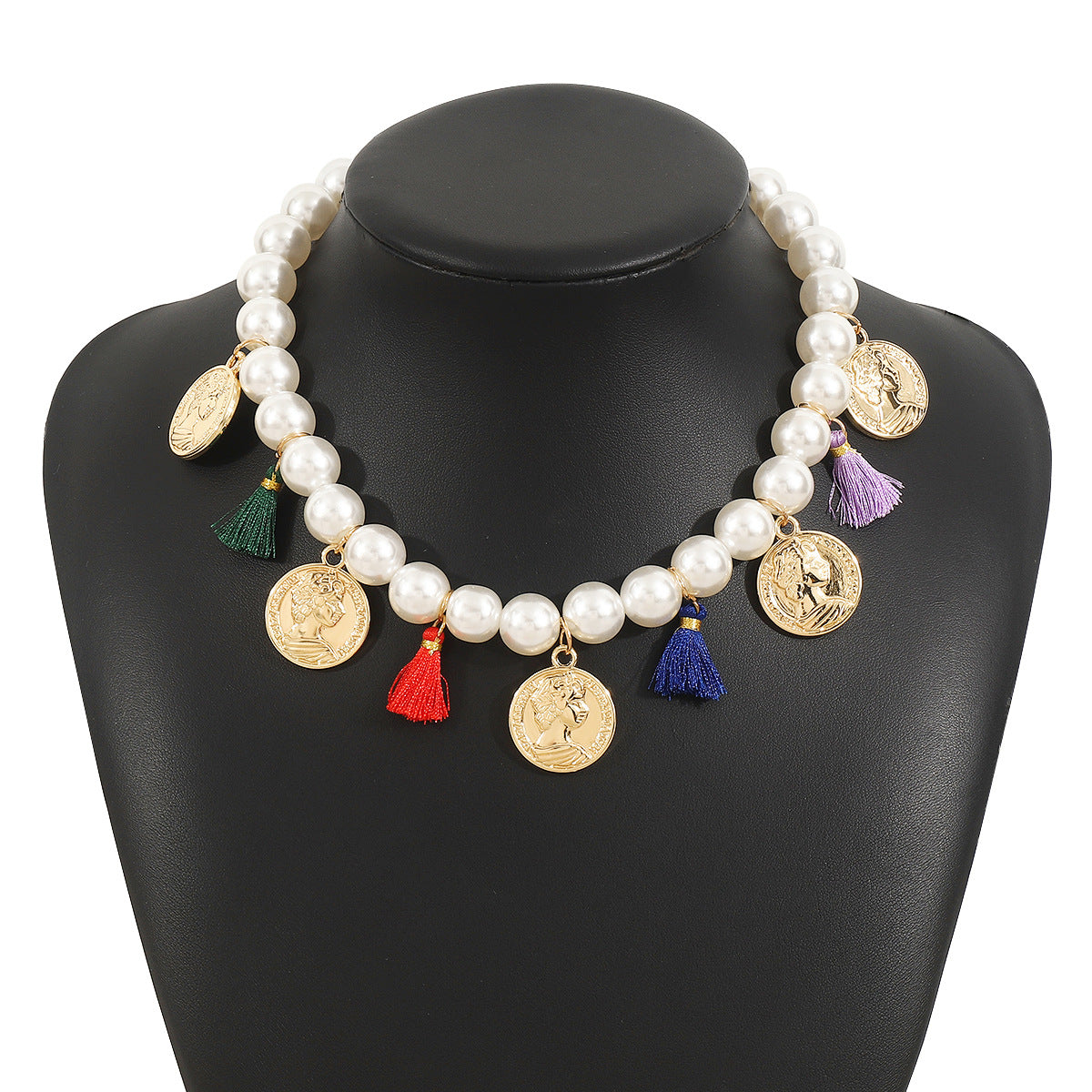 Collana Pendente Geometrica Minimalista da Donna con Rilievo Cammeo in Lega, Perle Sintetiche, Nappe Decorative e Catena a Serpente Placcata Oro